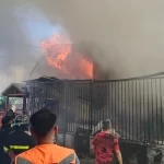 ULTIMO MINUTO: Vivienda totalmente desruida y otras tres con daños producto de incendio
